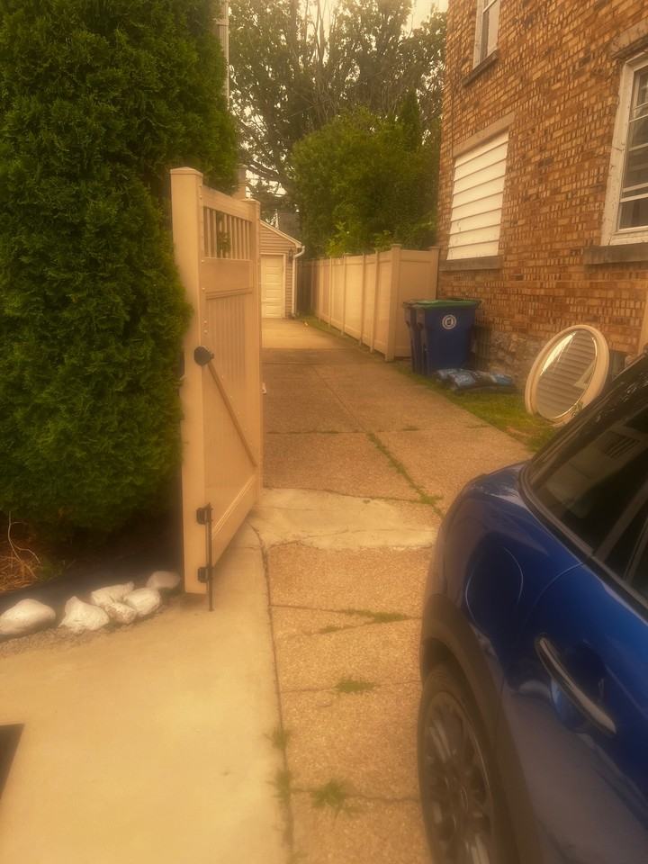 4383 Bailey Ave - Photo 3 of 8