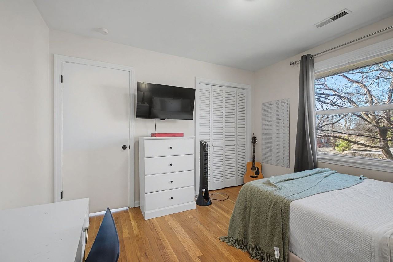 100 Dellrose Dr - Photo 5 of 11