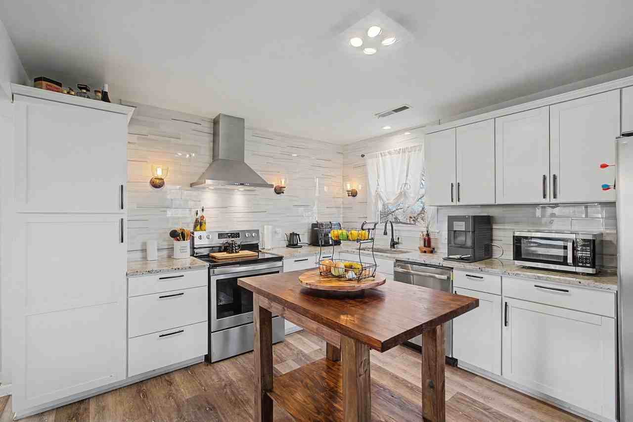 100 Dellrose Dr - Photo 7 of 11