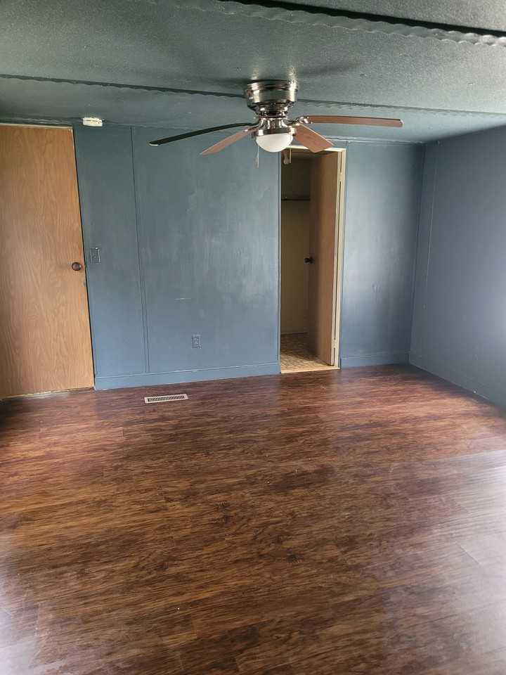 310 Country Springs Dr - Photo 2 of 5