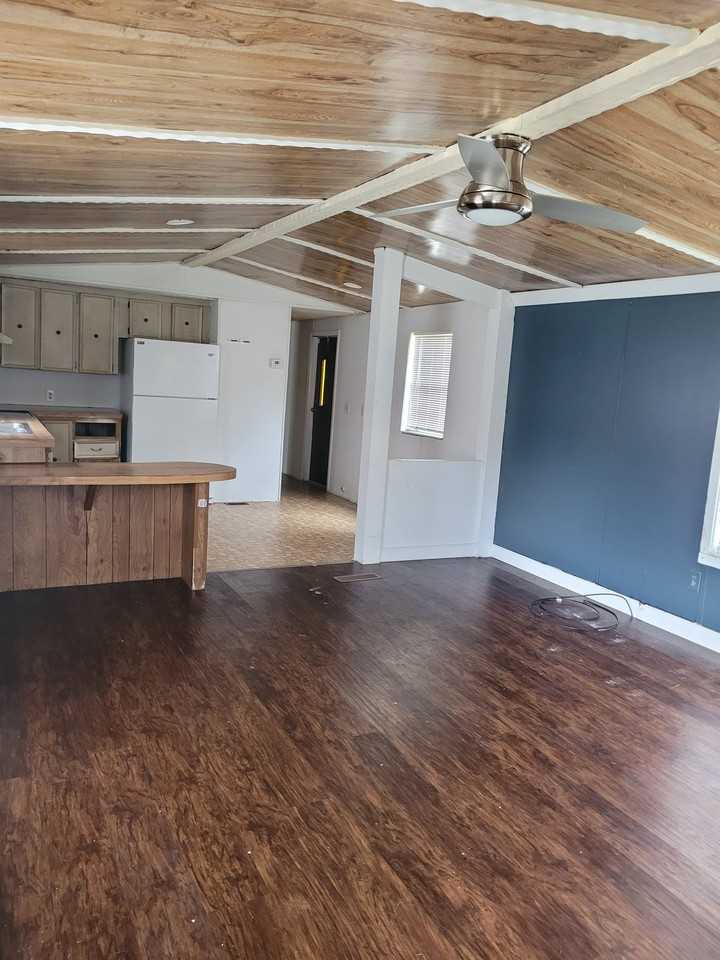 310 Country Springs Dr - Photo 4 of 5