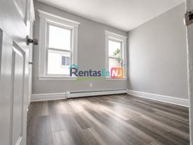 175 Woodside Ave #7 - Photo 1 of 1