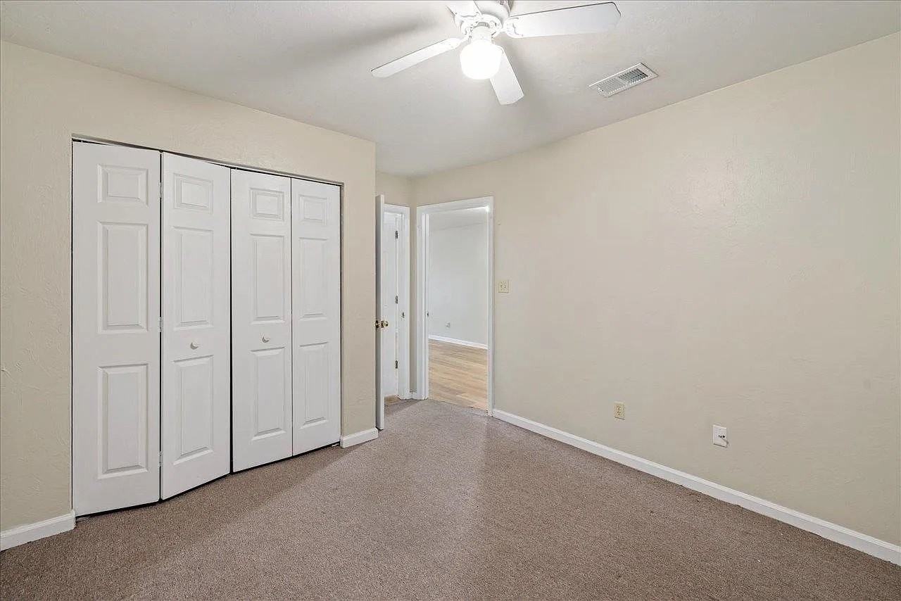 1346 Hancock St #B - Photo 6 of 25