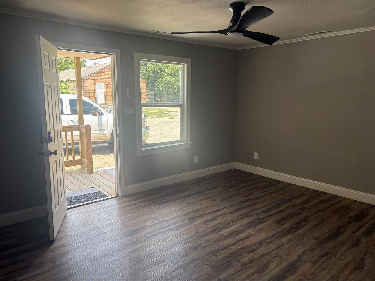 4336 E Boston Dr - Photo 5 of 13
