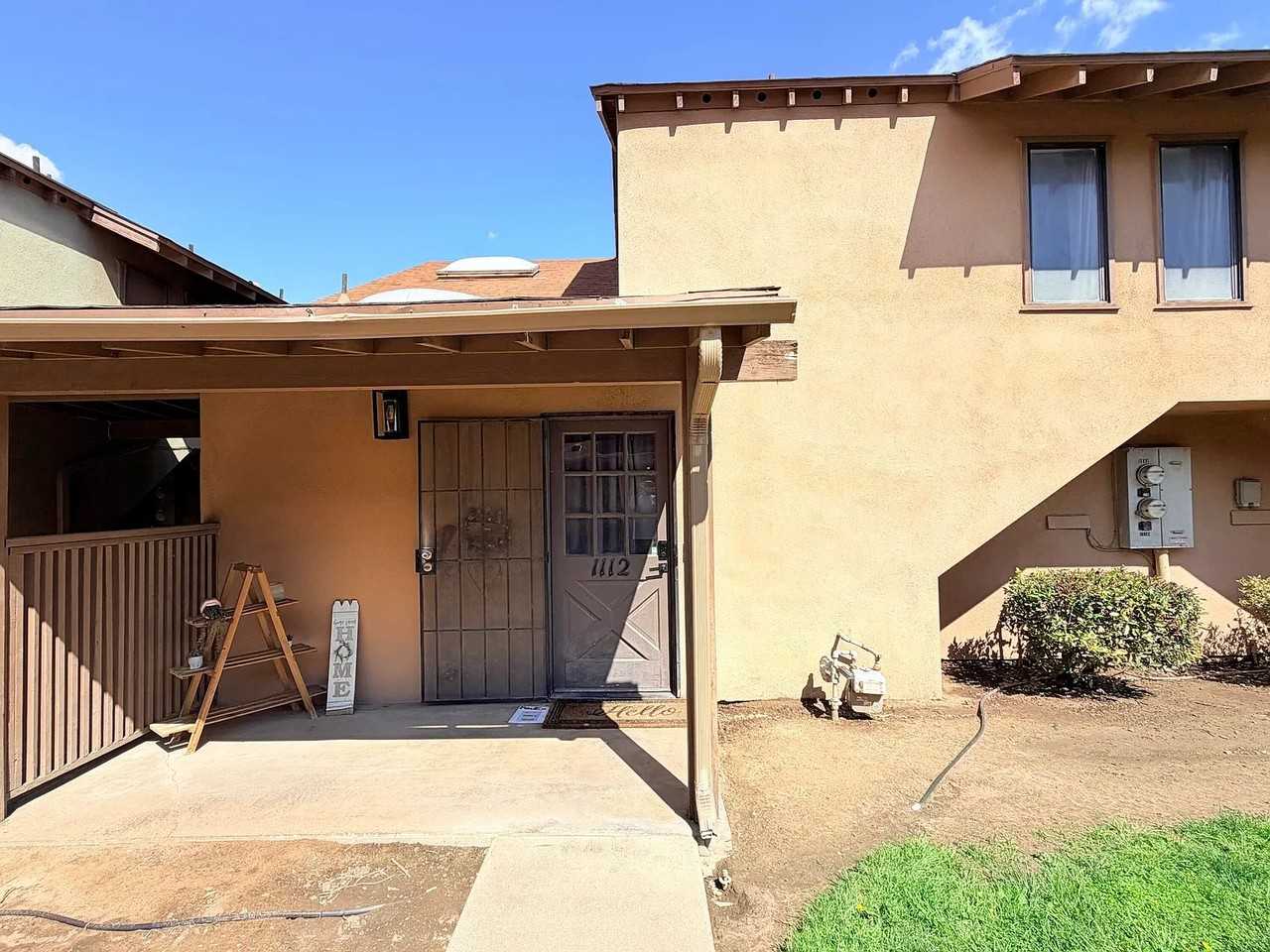 1112 Bel Aire Cir - Photo 2 of 17