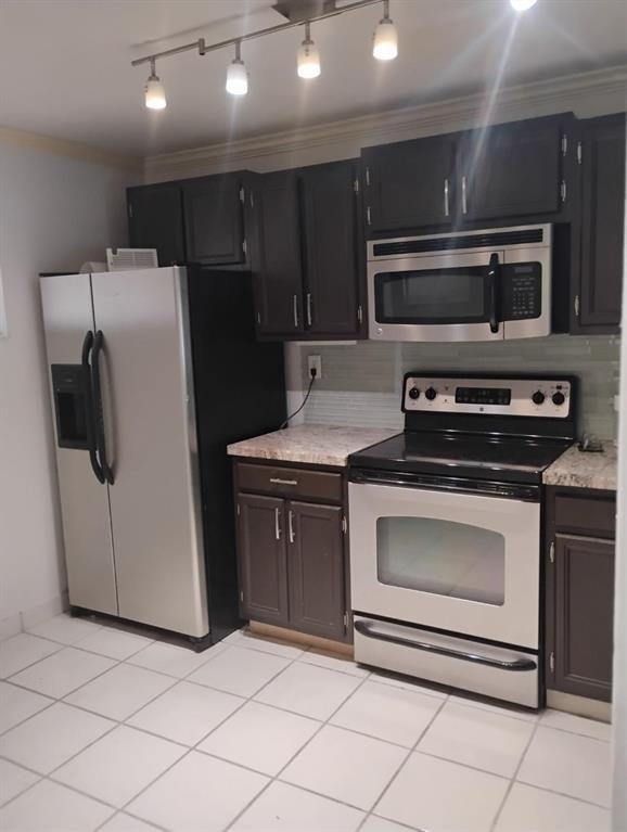 1100 Northwest 87th Avenue #204 - Photo 4 of 7