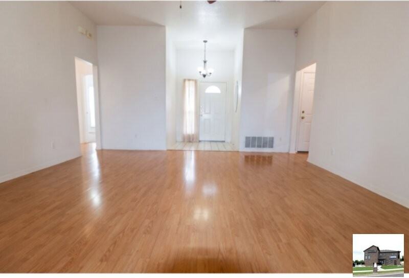 5211 James Loop - Photo 2 of 41