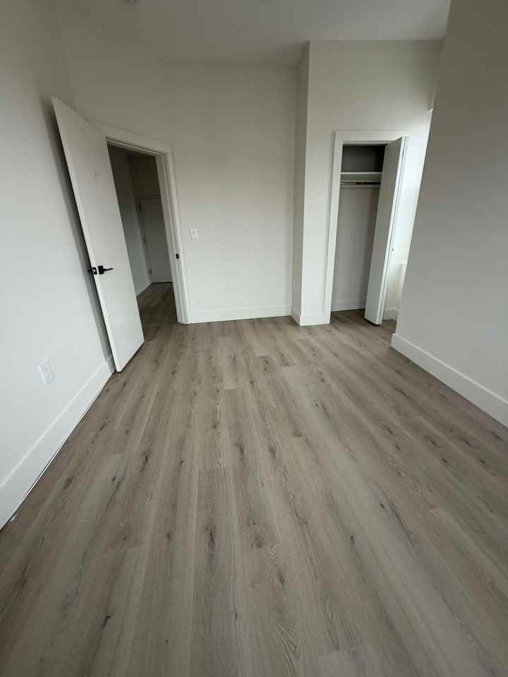 530 W Side Ave #3L - Photo 7 of 12
