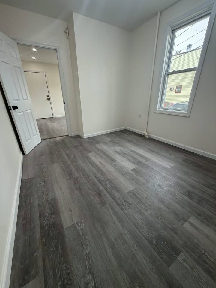 204 Duncan Ave #1 - Photo 4 of 8