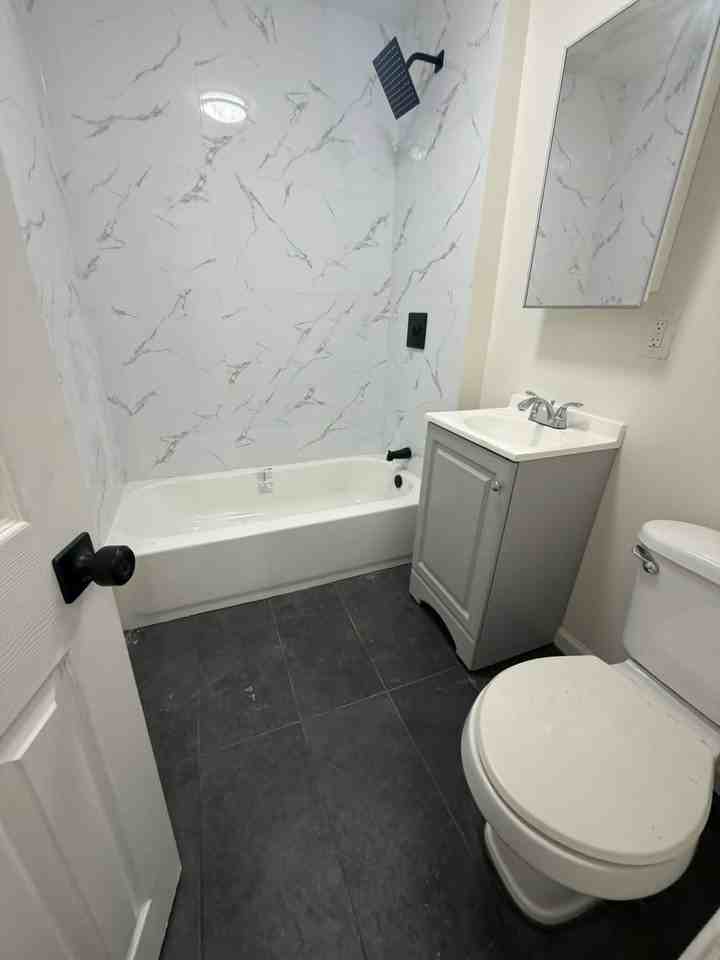 204 Duncan Ave #1 - Photo 7 of 8