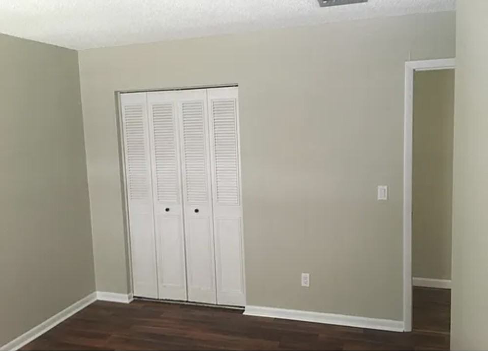 4742 Se Ebbtide Ave #B - Photo 3 of 11