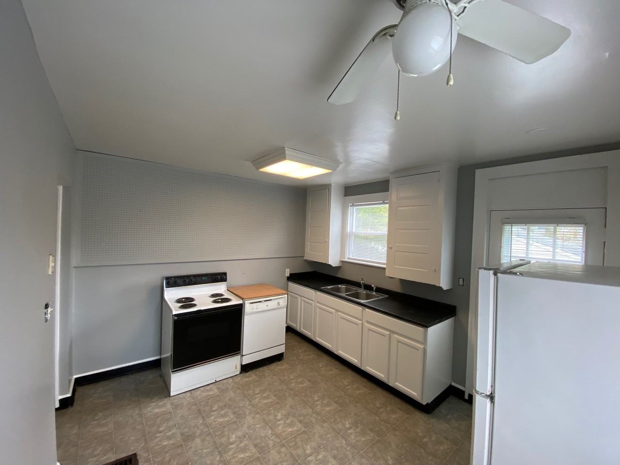 1150 Mulford Rd #1150 - Photo 2 of 8