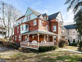 featured image of 435 S Orange St #1stFL