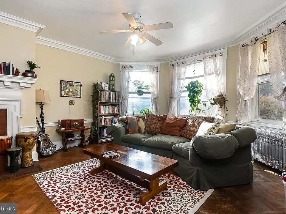 435 S Orange St #1stFL - Photo 2 of 12