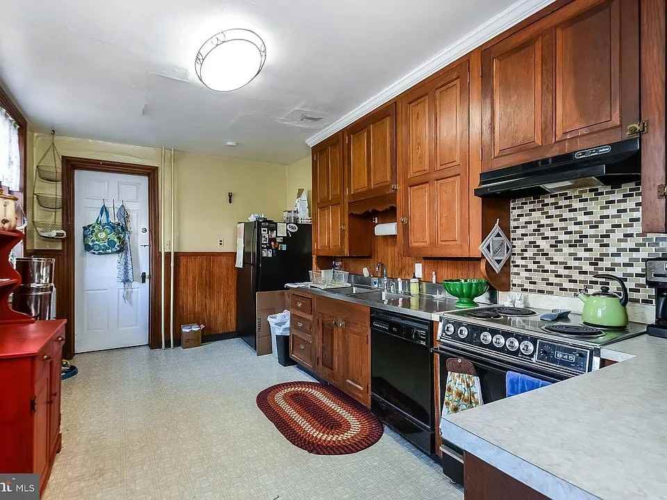 435 S Orange St #1stFL - Photo 6 of 12