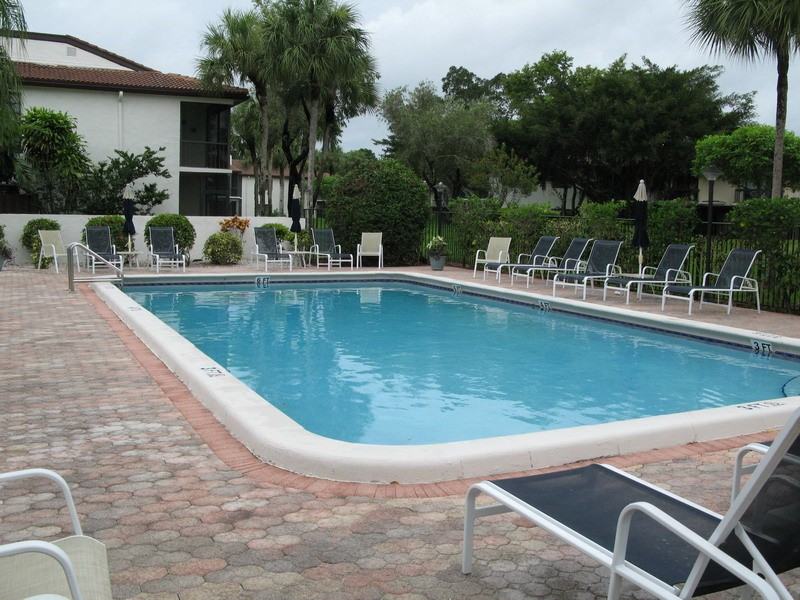 21810 Cypress Cir #B - Photo 3 of 20