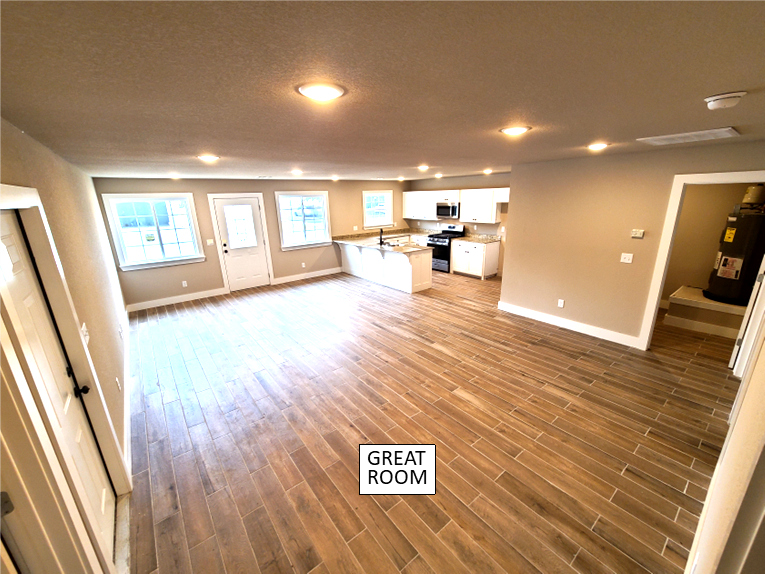 901 Young St #B - Photo 5 of 17