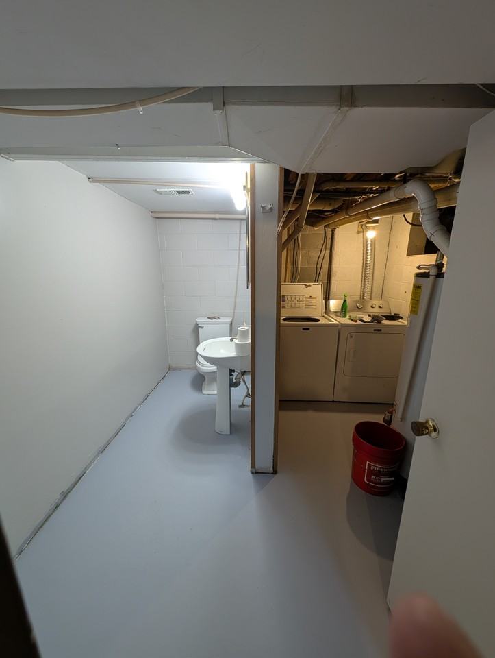 310 N Barnett St #NA - Photo 3 of 12