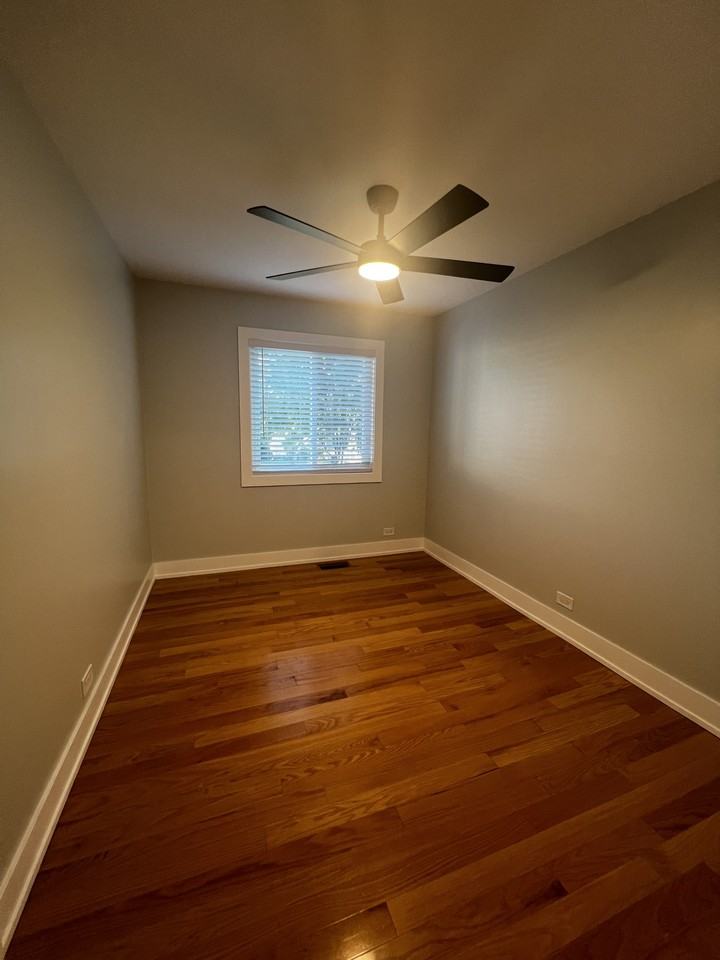 1041 Cove Dr #136D - Photo 2 of 12