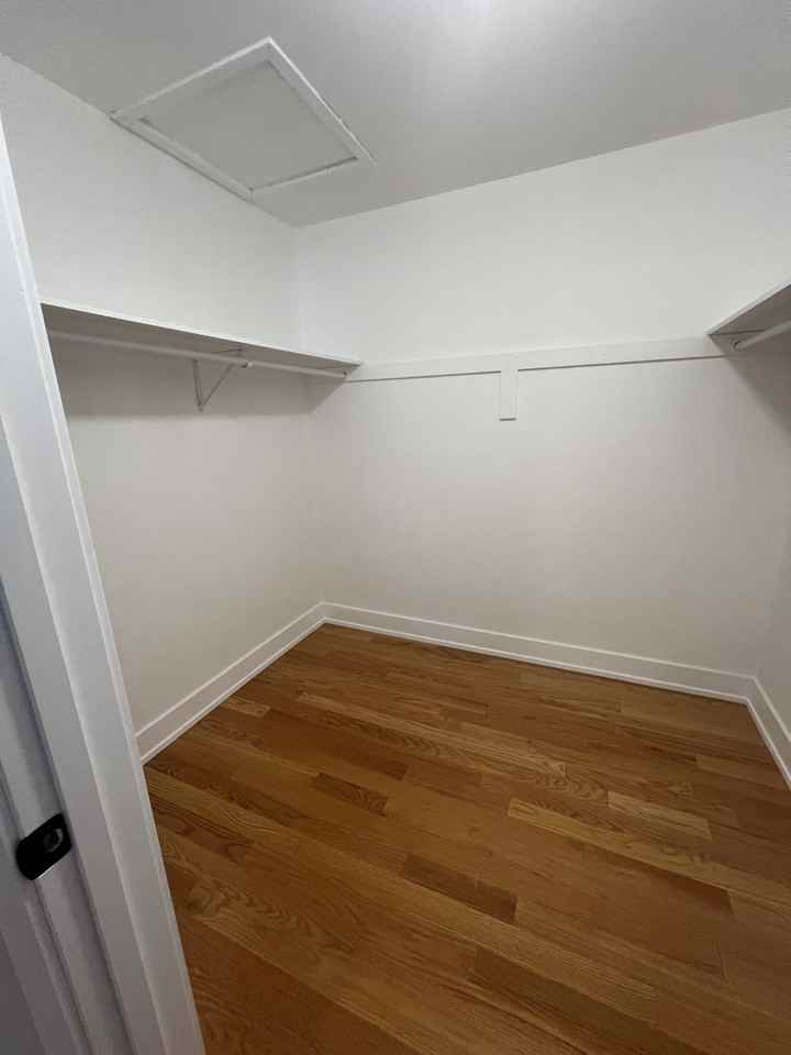 1041 Cove Dr #136D - Photo 6 of 12