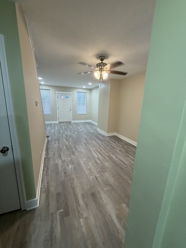 1326 S Newkirk St #NA - Photo 4 of 17