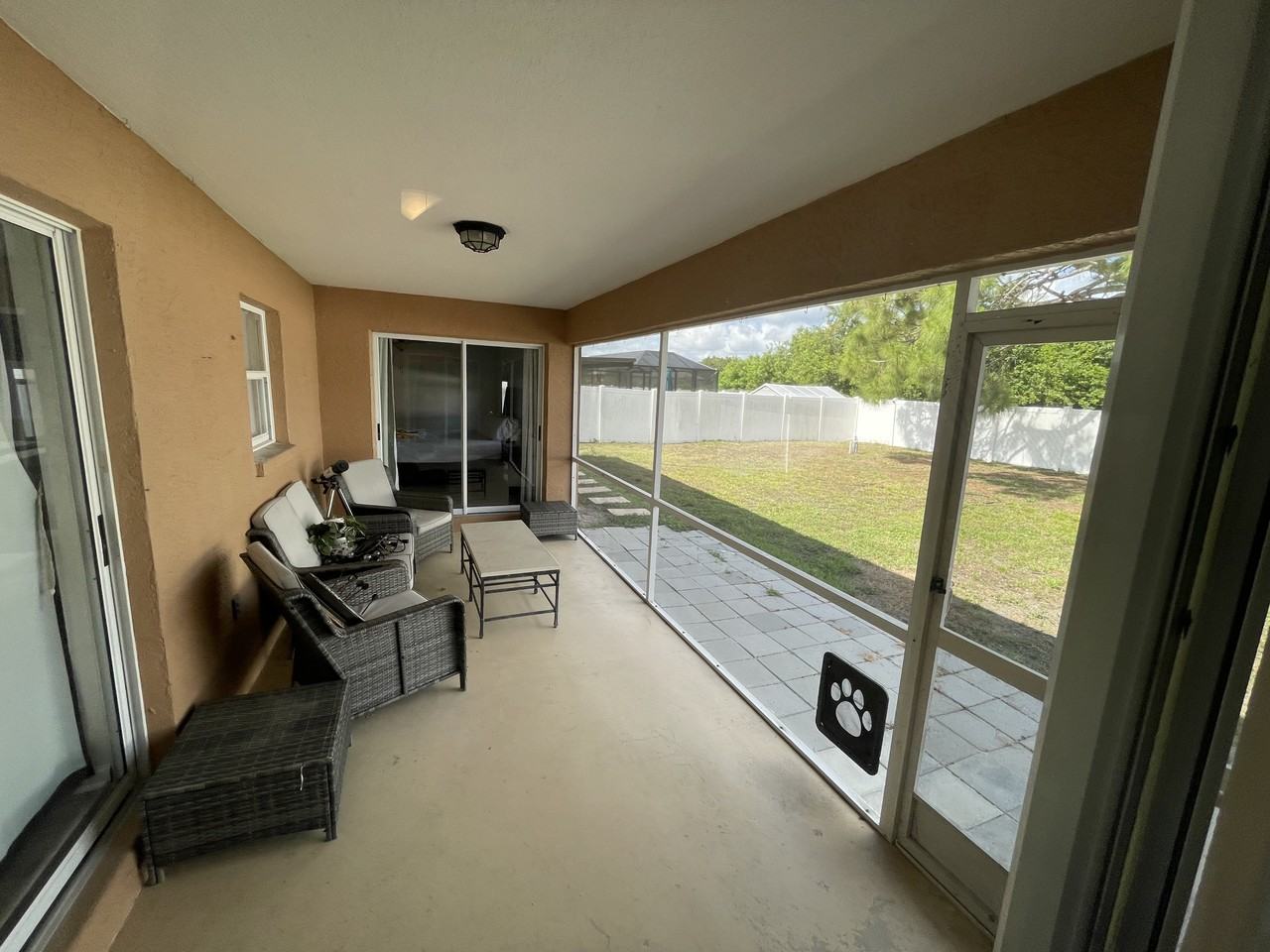 2565 Clovelon St #NA - Photo 6 of 17