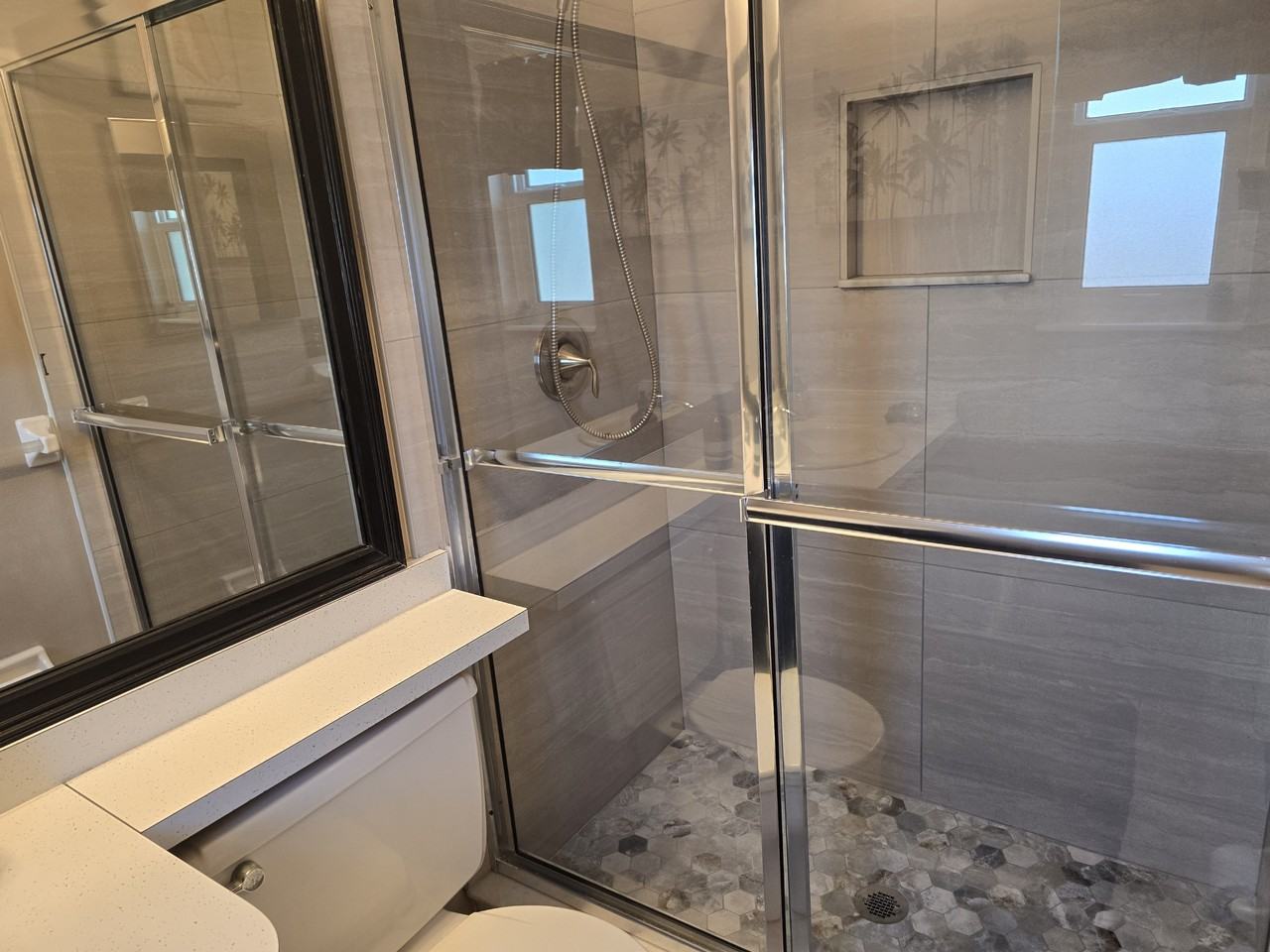 409 Manatee Ct #202 - Photo 4 of 9