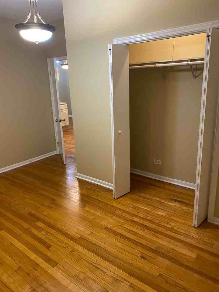 5866 North Ridge Avenue - Photo 5 of 17