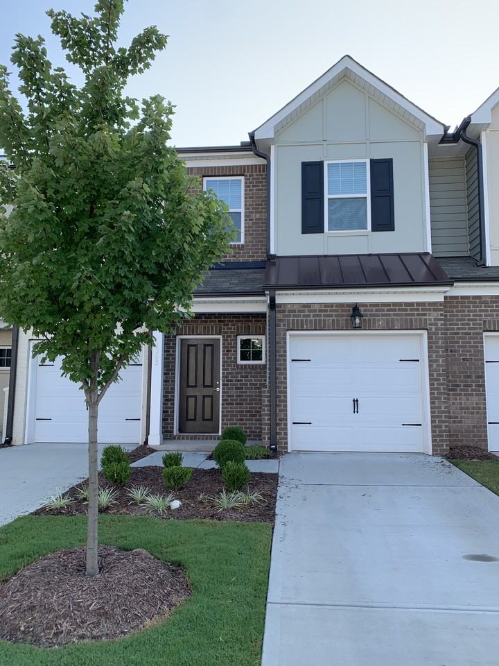 1353 Fitchie Pl #NA - Photo 2 of 46