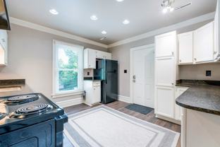 126 1/2 E Main St - Photo 1 of 1