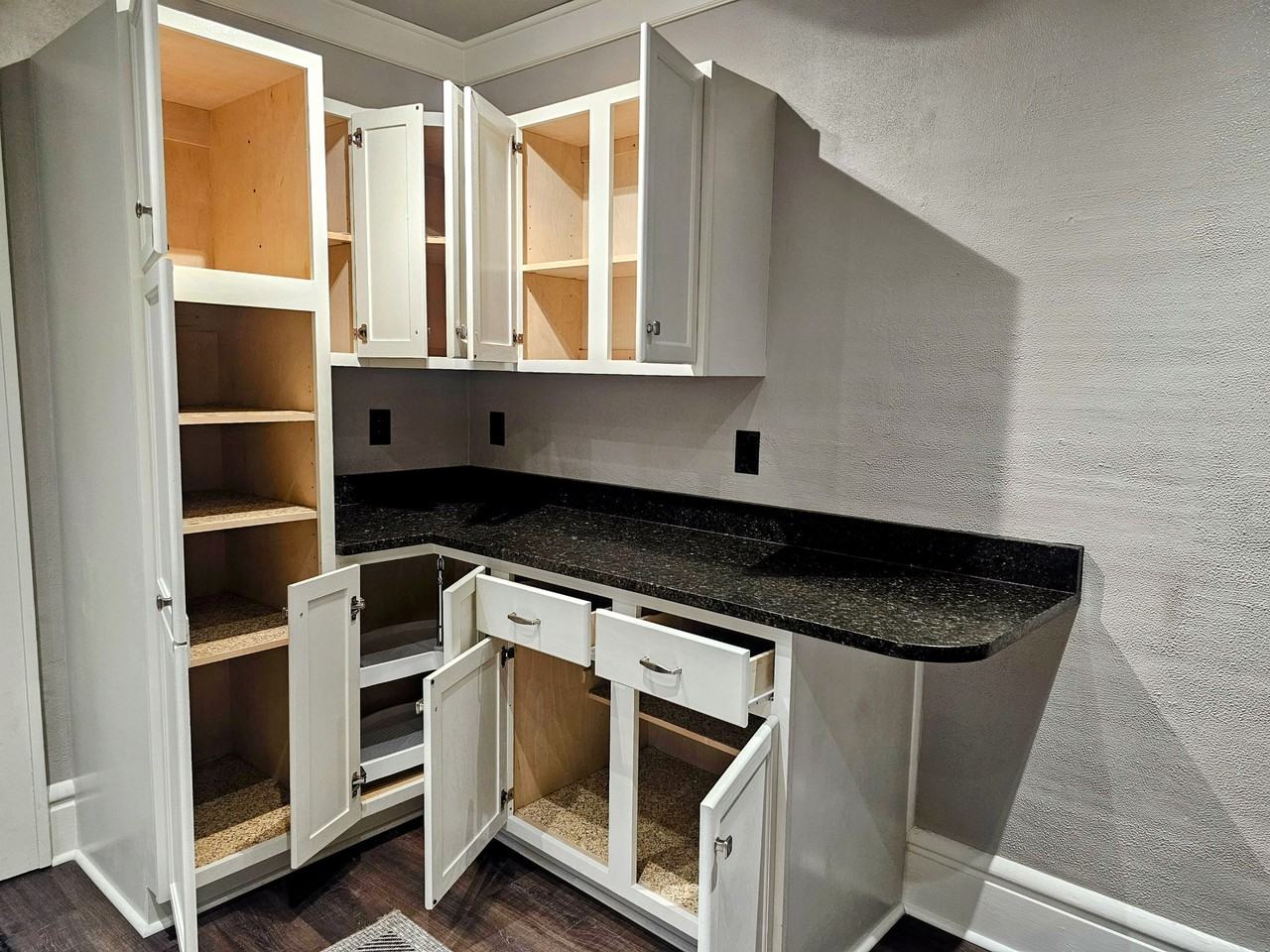 126 1/2 E Main St - Photo 7 of 42