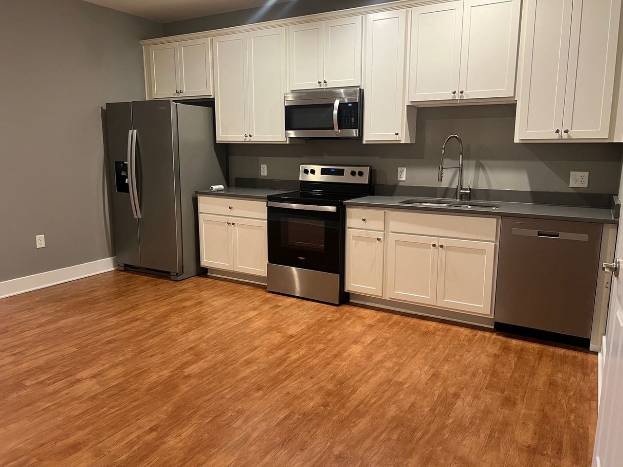 300 W Fayette Street - Photo 6 of 18
