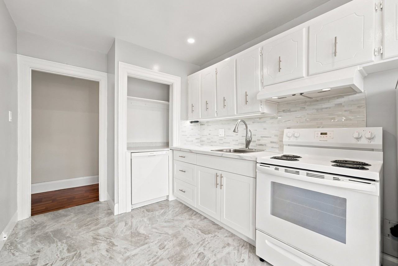 1228 St Clair Ave W - Photo 2 of 17
