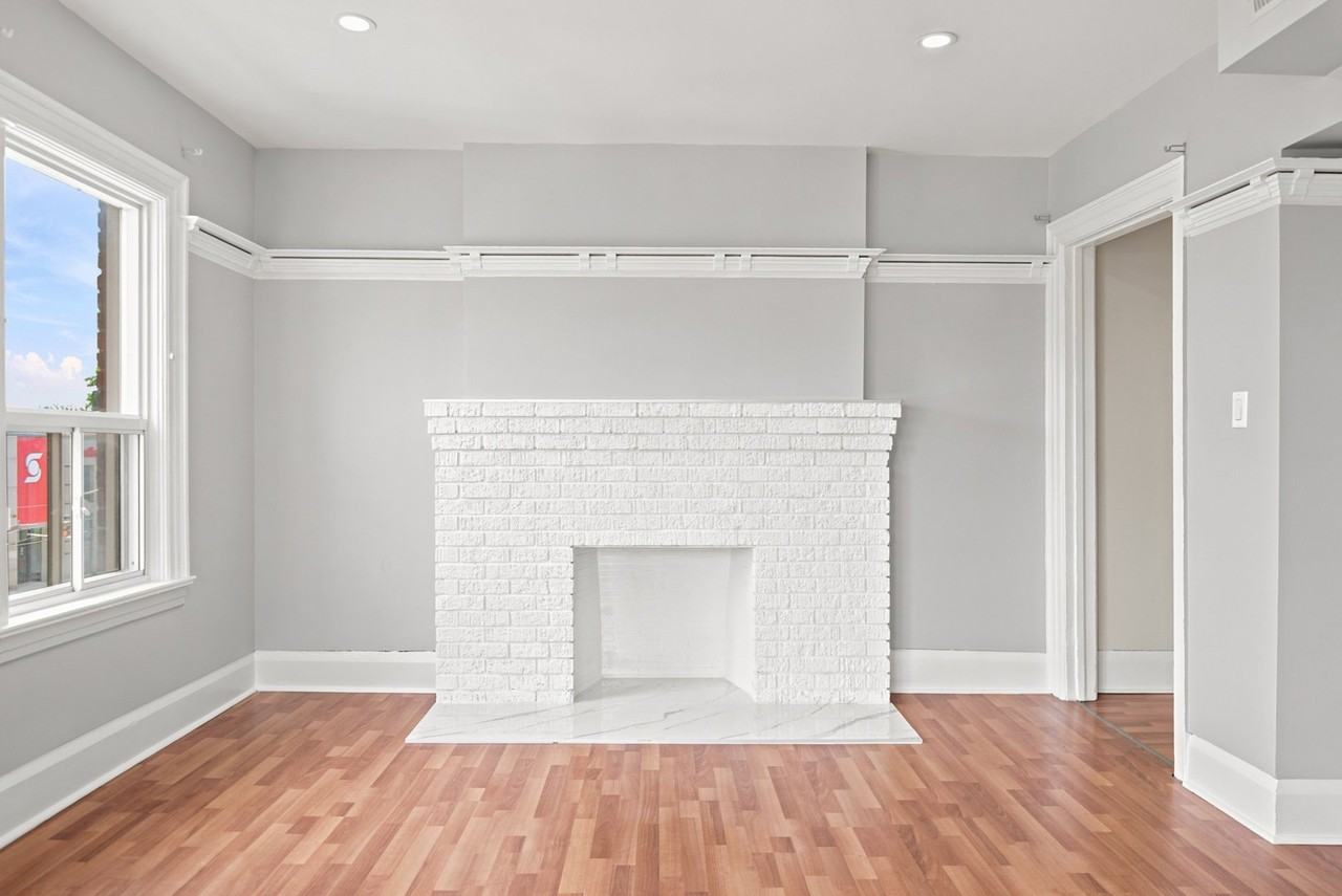 1228 St Clair Ave W - Photo 5 of 17