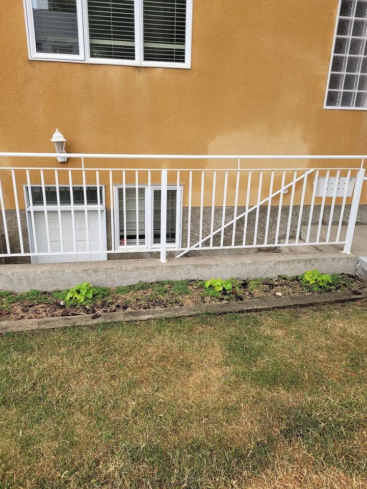 10452 85 Ave Nw - Photo 2 of 10