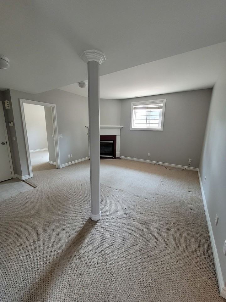 10452 85 Ave Nw - Photo 6 of 10