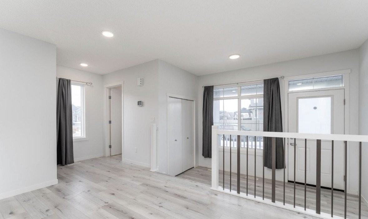 22371 93 Ave Nw - Photo 3 of 41