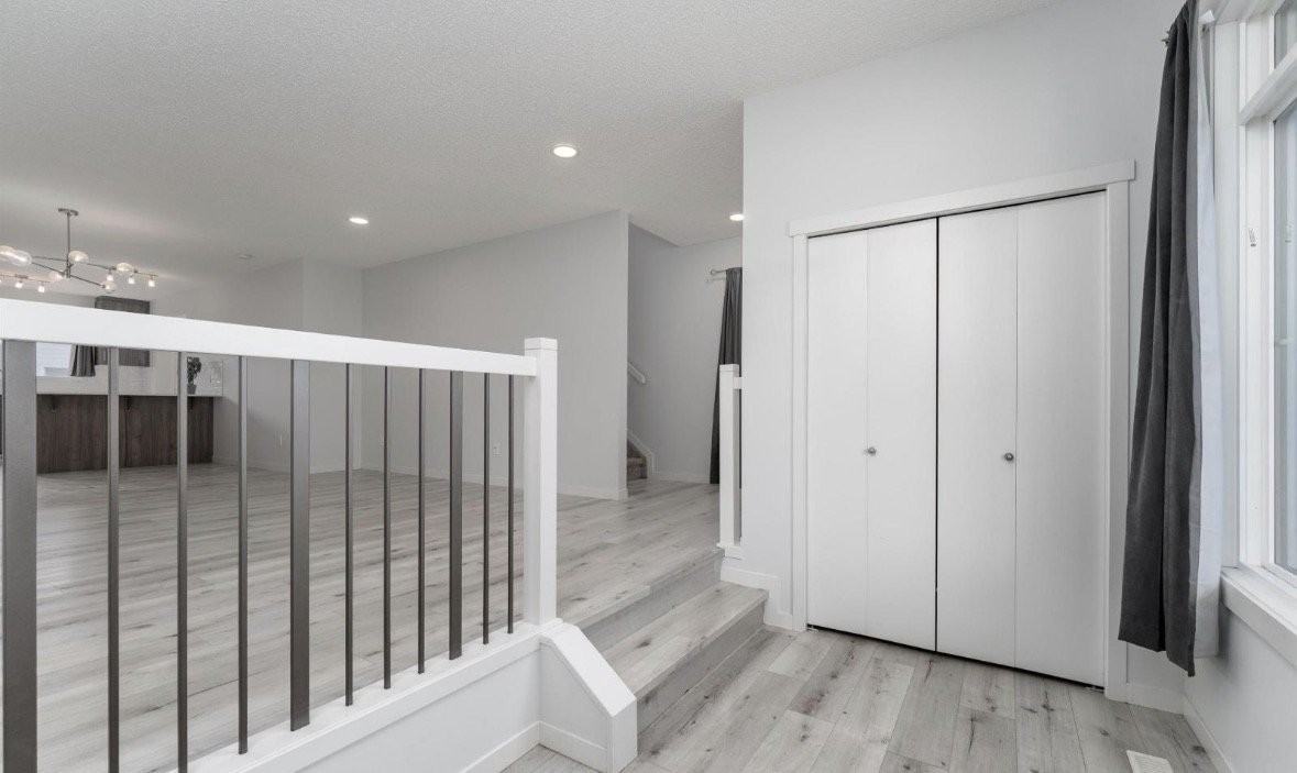 22371 93 Ave Nw - Photo 4 of 41