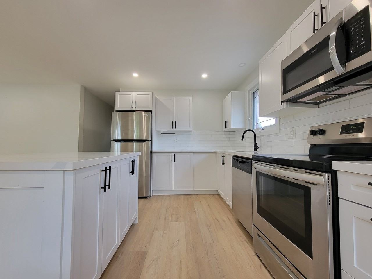 8 Clearwater Dr - Photo 7 of 15