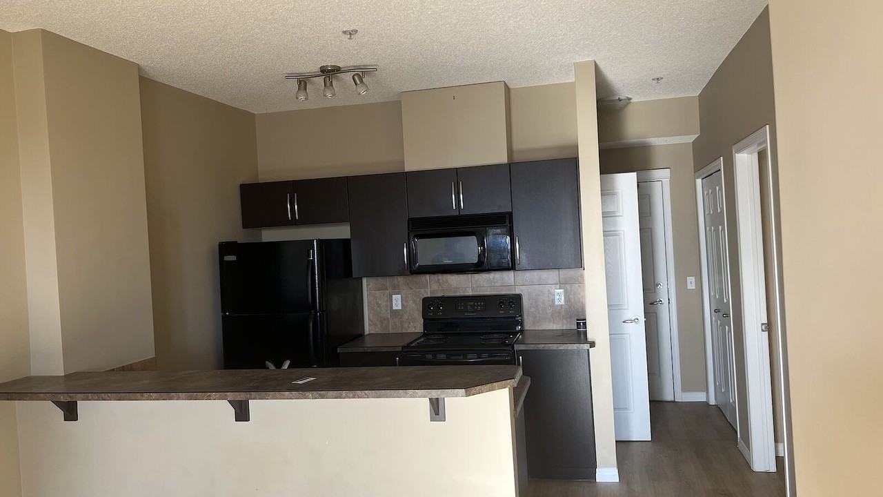 1727 54 St Se