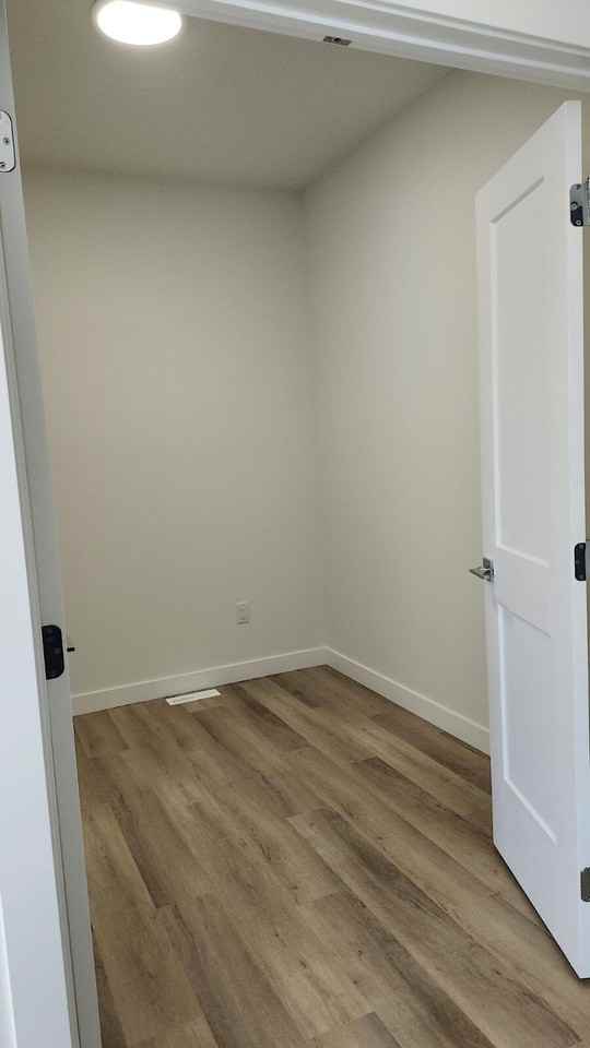 161 Starling Way - Photo 2 of 20