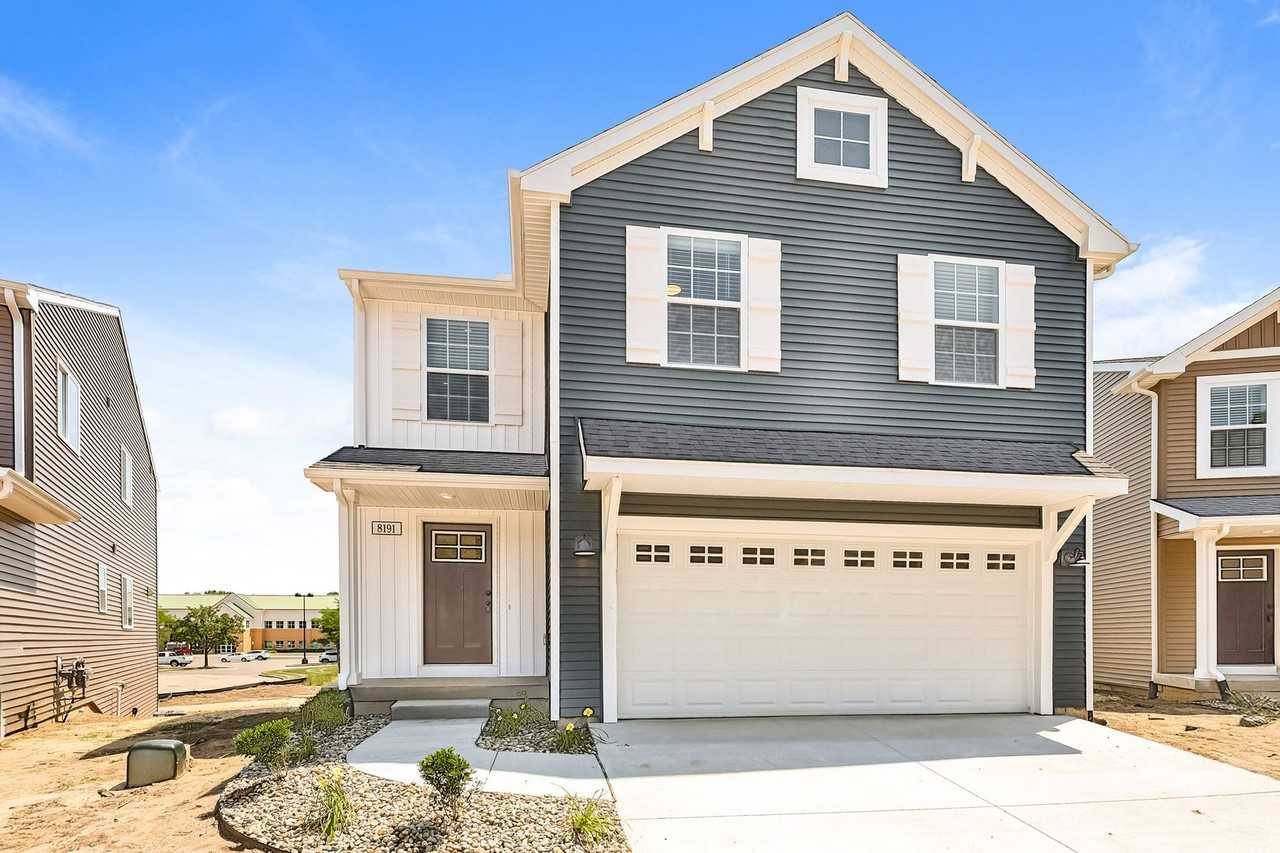8191 Crestbrook Ct - Photo 2 of 31