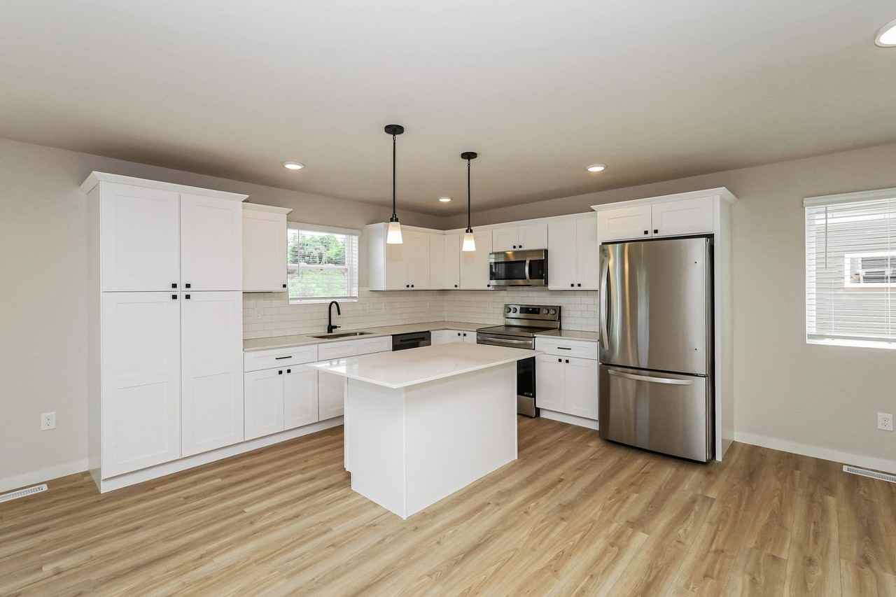 8191 Crestbrook Ct - Photo 7 of 31