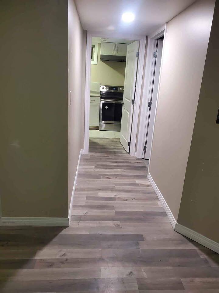 11838 122 St Nw - Photo 4 of 8