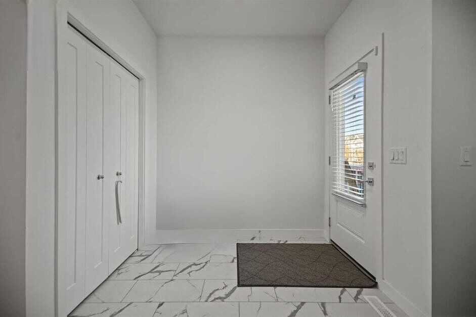 7581 202 Ave Se - Photo 3 of 23