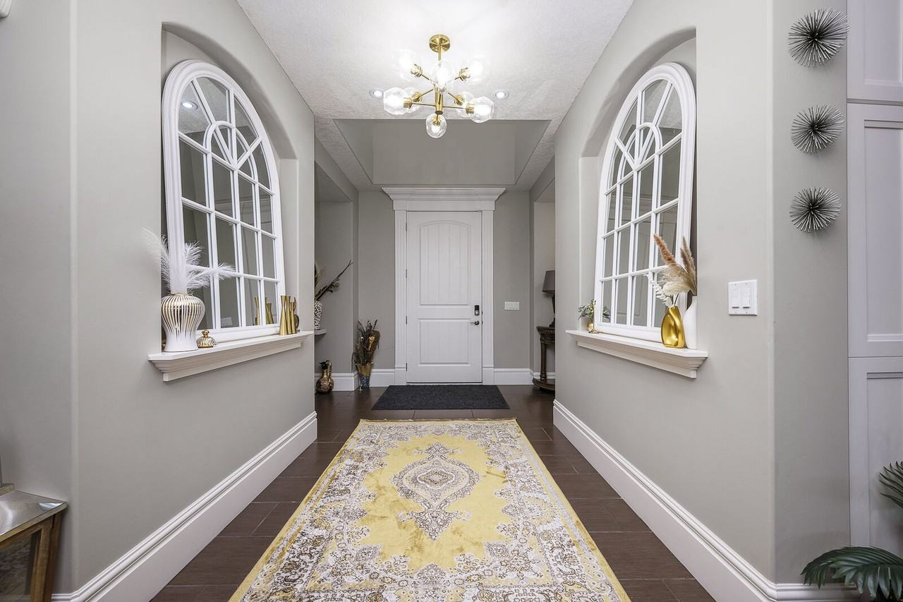 155 Leighton Lane - Photo 3 of 38