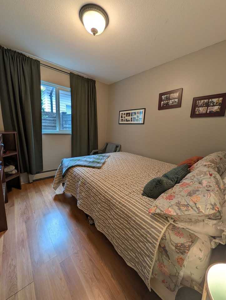 18746 56b Ave - Photo 7 of 23
