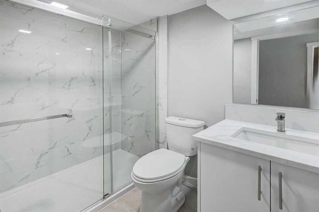 4216 Dalhousie Dr Nw - Photo 7 of 11
