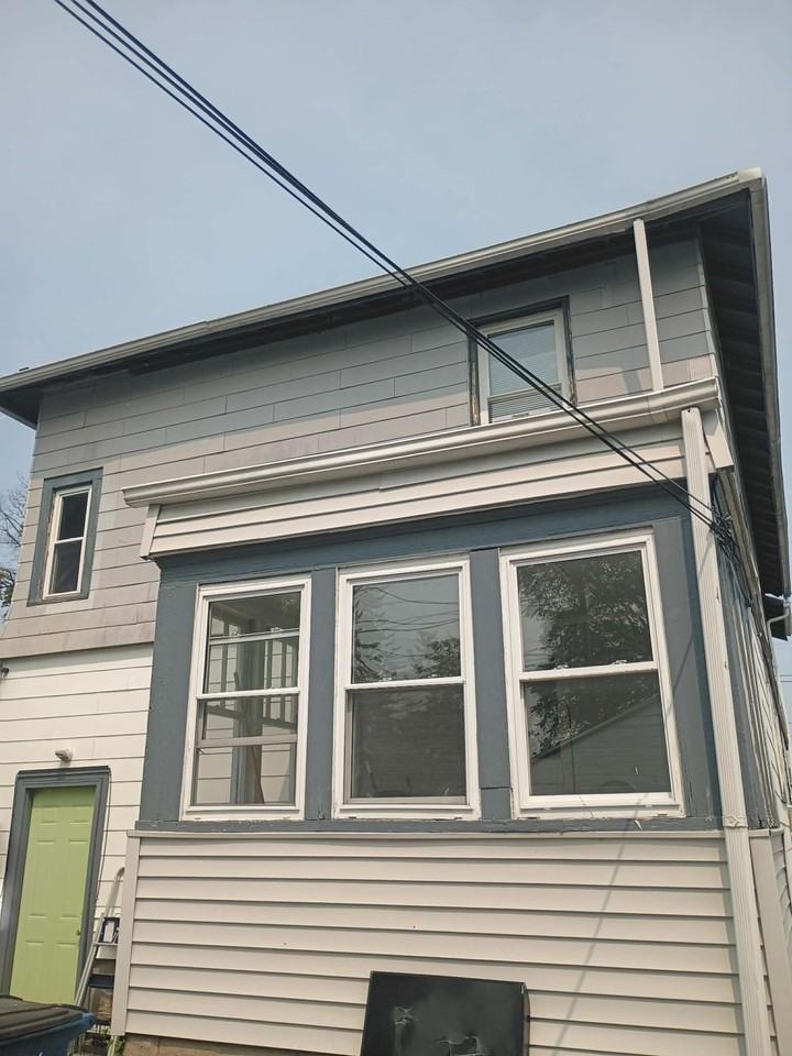 1534 E Broadway St #UPP - Photo 4 of 15