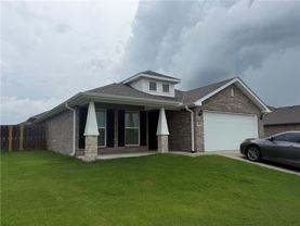 300 Oak Ave - Photo 1 of 1